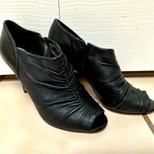 Antonio Melani black booties Sz 6
